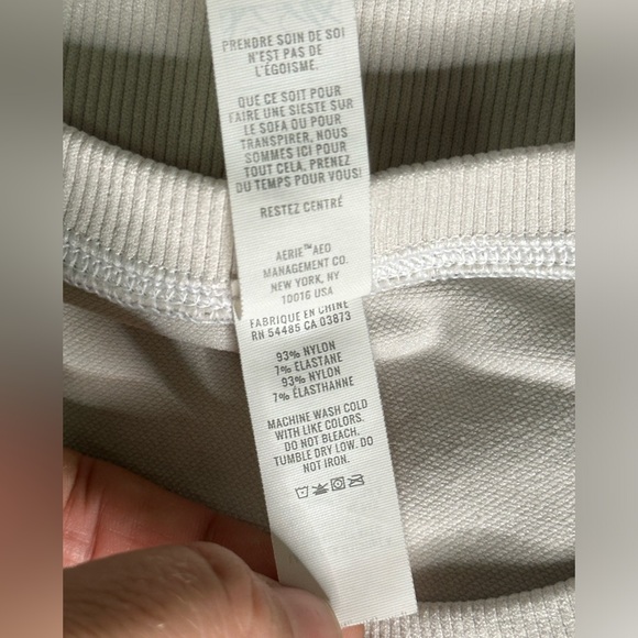 Offline by Aerie women’s cropped yoga top size medium - Picture 6 of 6